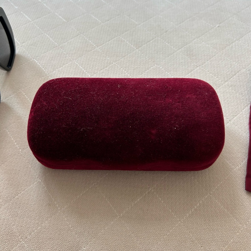 Gucci Rectangular Frame Sunglasses - image 5